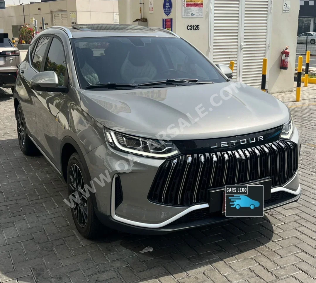Jetour  X50  2025  Automatic  21,000 Km  4 Cylinder  Front Wheel Drive (FWD)  SUV  Silver  With Warranty