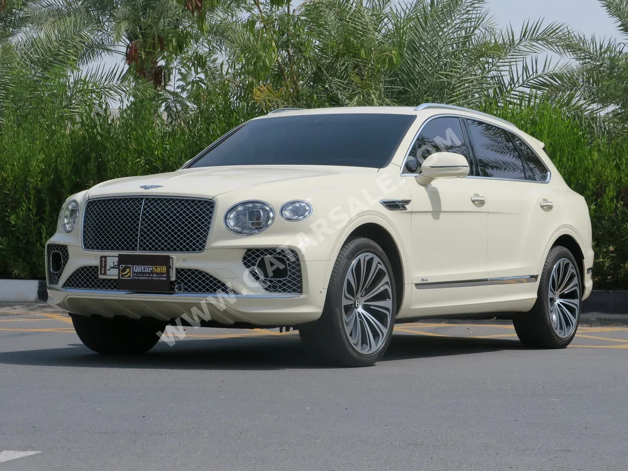 Bentley  Bentayga  Azure  2023  Automatic  33,000 Km  8 Cylinder  Four Wheel Drive (4WD)  SUV  Beige  With Warranty