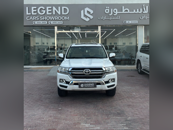 تويوتا  لاند كروزر  جي اكس ار  2019  اوتوماتيك  218,000 كم  8 سلندر  دفع رباعي  اس يو في  أبيض