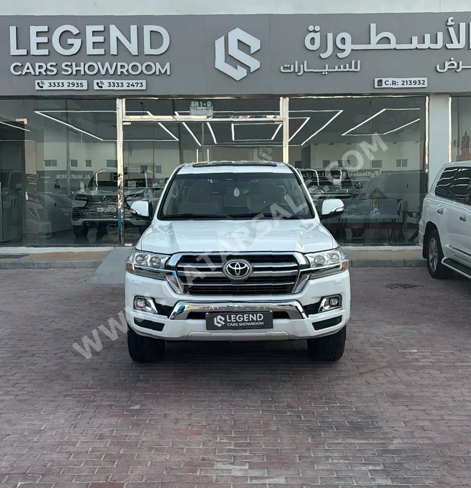 تويوتا  لاند كروزر  جي اكس ار  2019  اوتوماتيك  218,000 كم  8 سلندر  دفع رباعي  اس يو في  أبيض