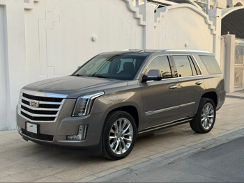 Cadillac  Escalade  Premium  2018  Automatic  83,000 Km  8 Cylinder  Four Wheel Drive (4WD)  SUV  Gray
