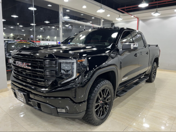 GMC Sierra Elevation 2024 Automatic 38,000 Km 8 Cylinder Four Wheel Drive (4WD) Pick Up Black