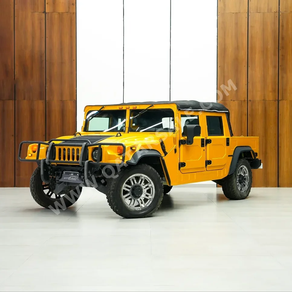 Hummer  H1  2000  Automatic  75,850 Km  8 Cylinder  Four Wheel Drive (4WD)  Pick Up  Yellow