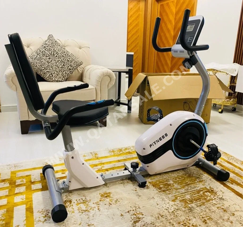 أجهزة اللياقة البدنية - دراجات التمرين