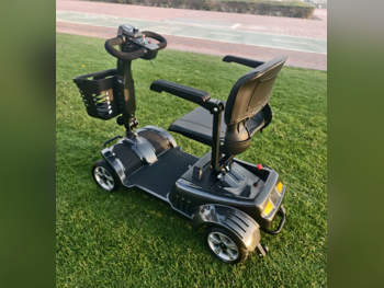 Scooters Three-Wheel Scooter  - Black