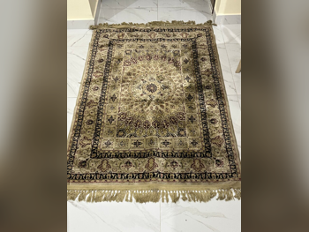 السجاد متعدد الألوان