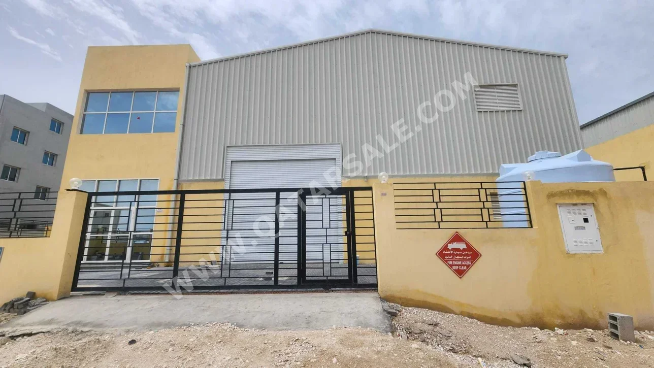 Warehouses & Stores - Al Wakrah  - Barkit Al Awamer  -Area Size: 661 Square Meter