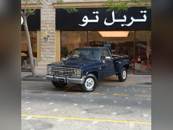شفروليه  سلفرادو  1987  اوتوماتيك  472,766 كم  8 سلندر  دفع رباعي  بيكب  أزرق غامق