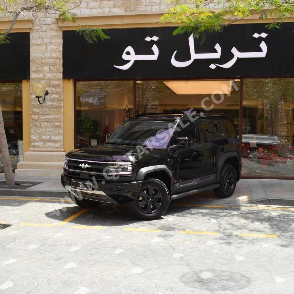 BYD  Leopard 5  2025  Automatic  6,100 Km  4 Cylinder  Four Wheel Drive (4WD)  SUV  Black  With Warranty