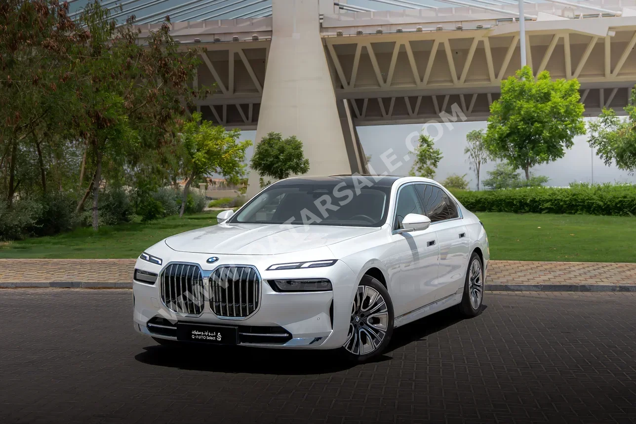 BMW  7-Series  735 i  2025  Automatic  14,500 Km  6 Cylinder  All Wheel Drive (AWD)  Sedan  White  With Warranty
