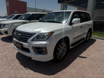 Lexus  LX  570 S  2014  Automatic  270,000 Km  8 Cylinder  Four Wheel Drive (4WD)  SUV  White