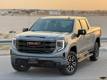 GMC  Sierra  AT4  2024  Automatic  81,800 Km  8 Cylinder  Four Wheel Drive (4WD)  Pick Up  Gray  With Warranty