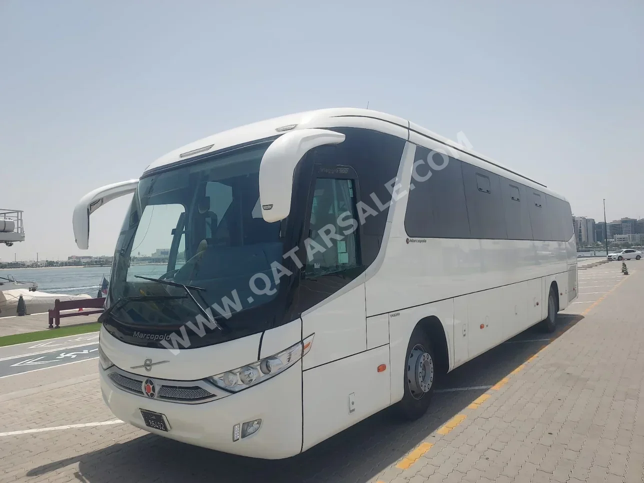 فولفو  بي11ار  باص  أبيض  2023