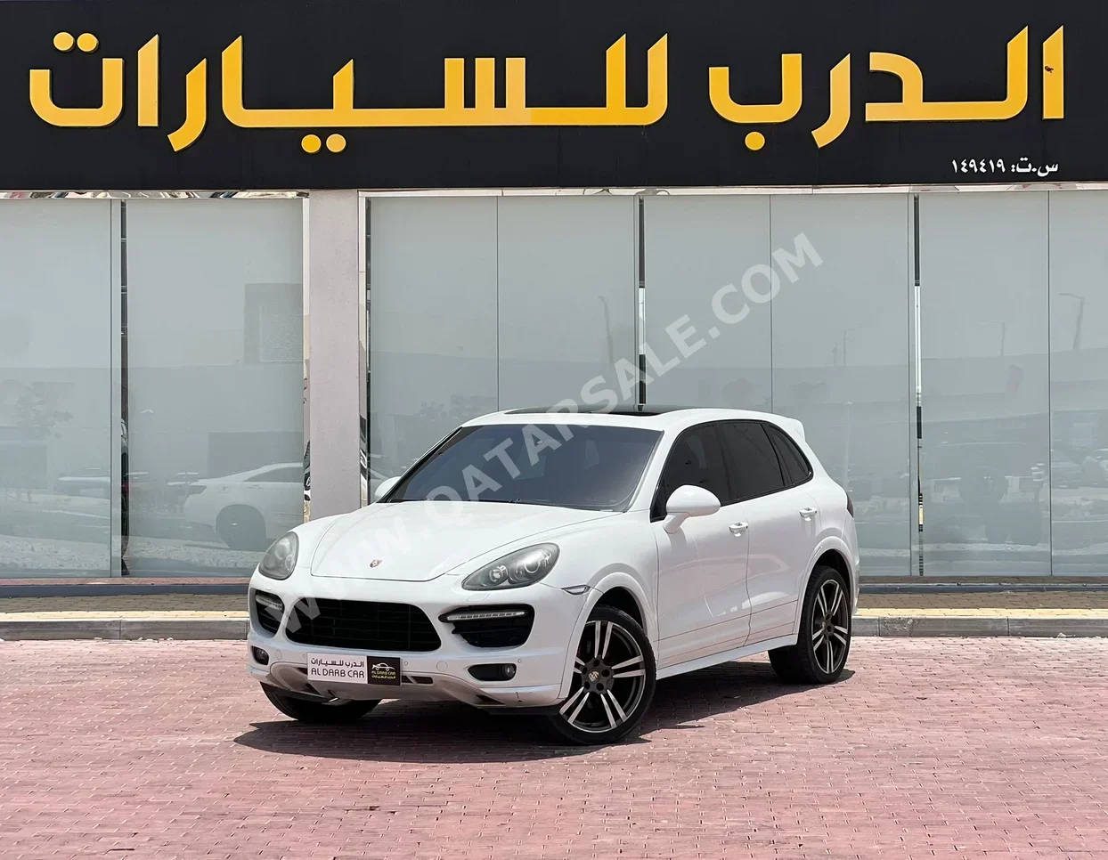 Porsche  Cayenne  GTS  2013  Automatic  292,000 Km  8 Cylinder  Four Wheel Drive (4WD)  SUV  White