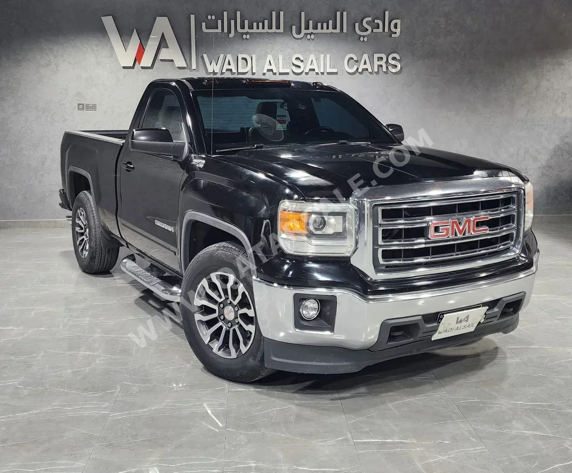 GMC  Sierra  1500  2015  Automatic  273,000 Km  8 Cylinder  Four Wheel Drive (4WD)  Pick Up  Black