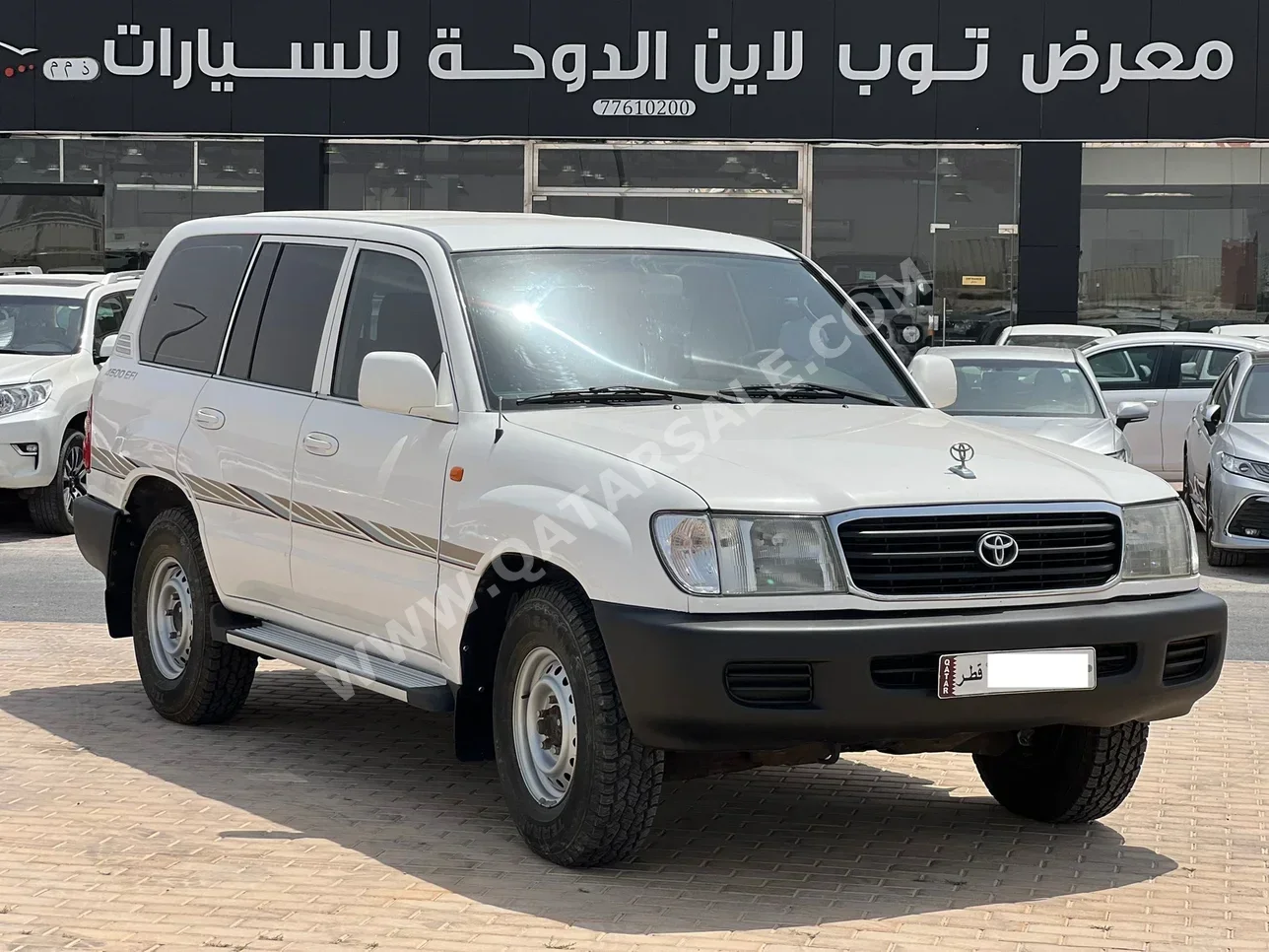 تويوتا  لاند كروزر  جي اكس  2000  عادي  453,000 كم  6 سلندر  دفع رباعي  اس يو في  أبيض