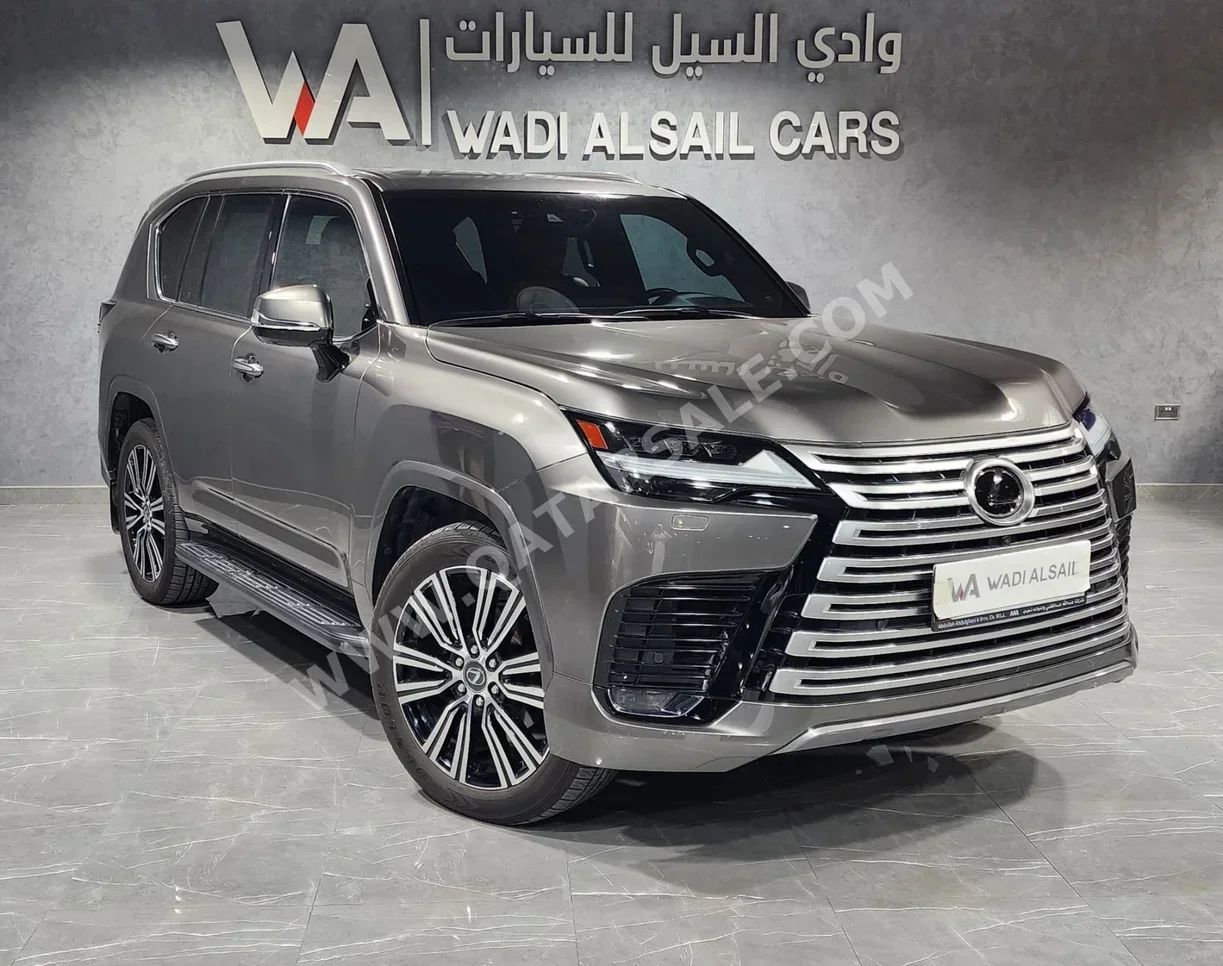 Lexus  LX  600  2023  Automatic  29,000 Km  6 Cylinder  Four Wheel Drive (4WD)  SUV  Gray  With Warranty