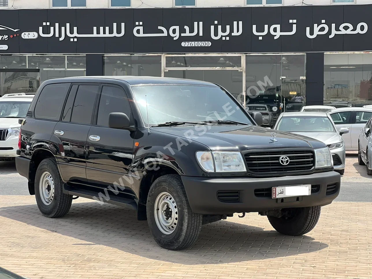 تويوتا  لاند كروزر  جي  1998  عادي  679,000 كم  6 سلندر  دفع رباعي  اس يو في  أسود