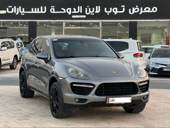 بورش  كيان  توربو  2012  اوتوماتيك  240,000 كم  8 سلندر  دفع رباعي  اس يو في  بني