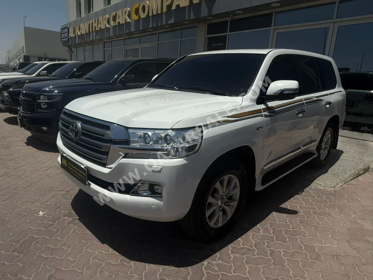 Toyota  Land Cruiser  VXR  2018  Automatic  167,000 Km  8 Cylinder  Four Wheel Drive (4WD)  SUV  White