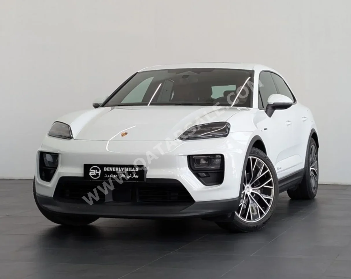 Porsche  Macan  2025  Automatic  4,145 Km  0 Cylinder  Four Wheel Drive (4WD)  SUV  White  With Warranty