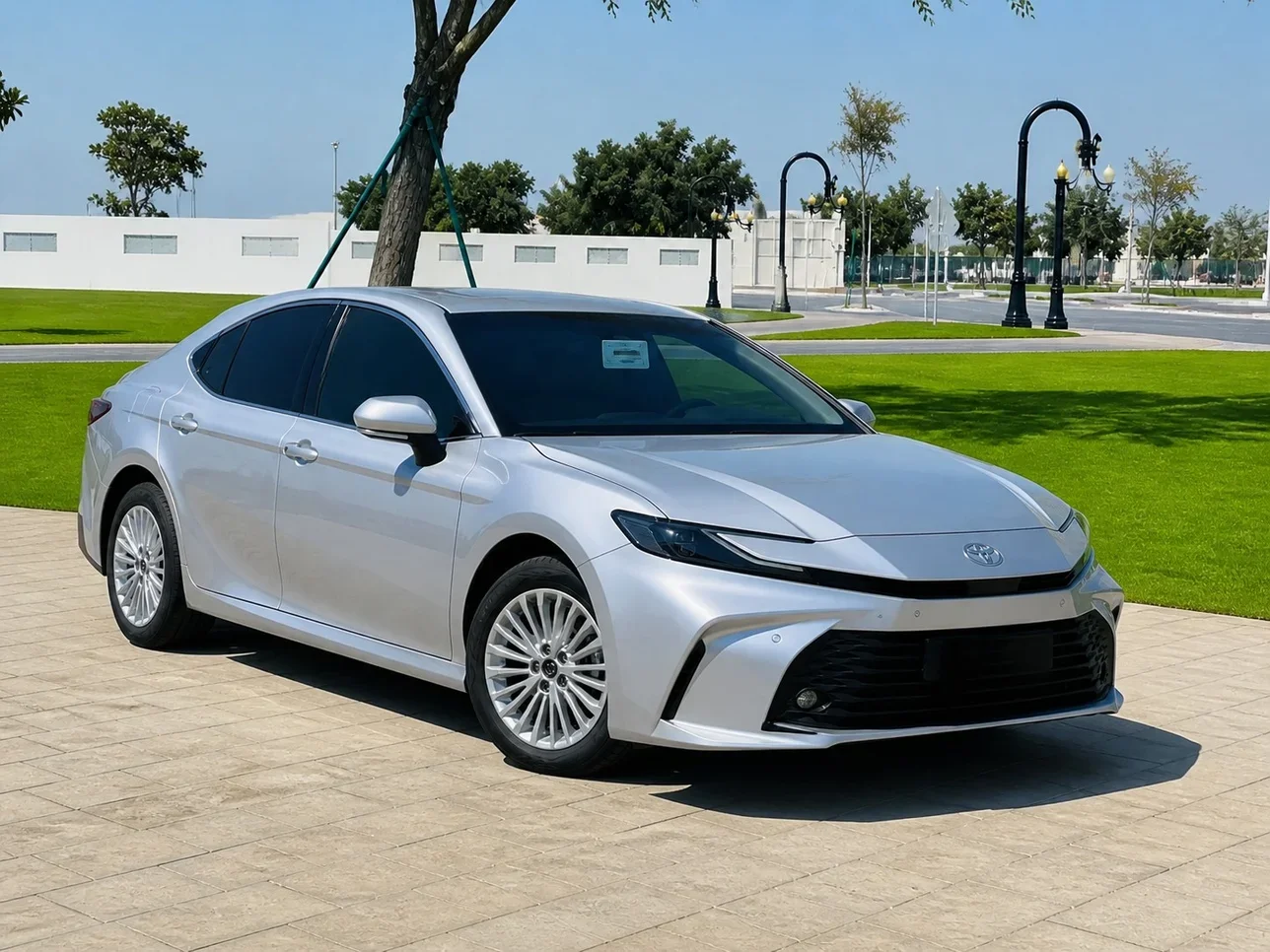 Toyota  Camry  4 Cylinder  Sedan  Silver  2025