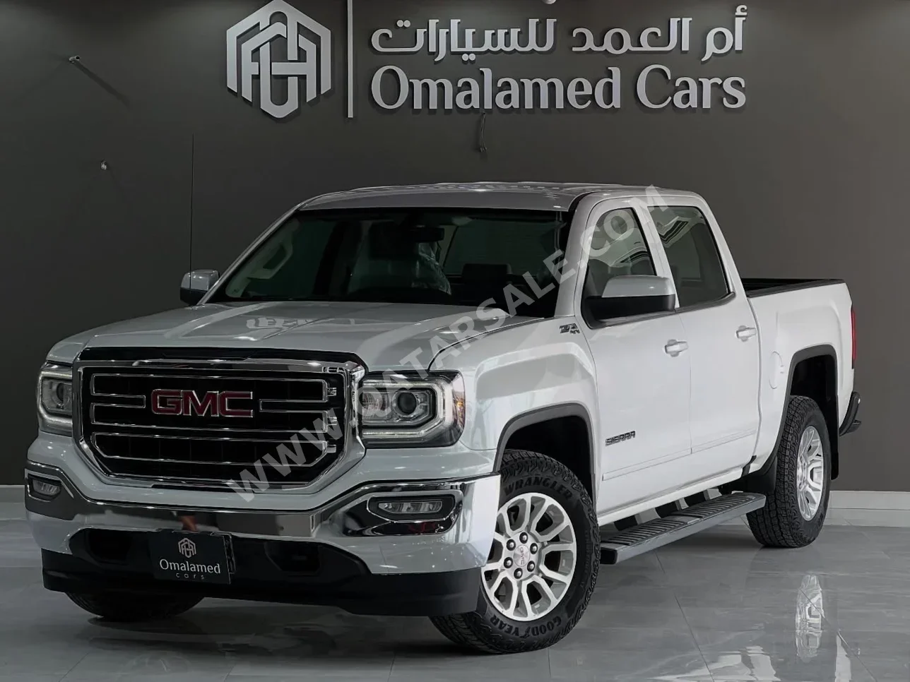 GMC  Sierra  1500  2017  Automatic  207,000 Km  8 Cylinder  Four Wheel Drive (4WD)  Pick Up  White