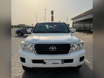 Toyota  Land Cruiser  G  2015  Automatic  350,000 Km  6 Cylinder  Four Wheel Drive (4WD)  SUV  White