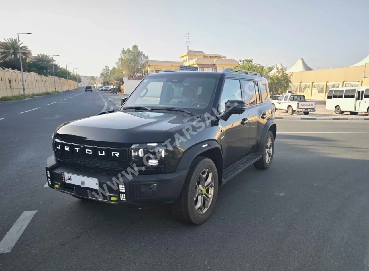 Jetour  T2  Luxury Plus  2025  Automatic  0 Km  4 Cylinder  Four Wheel Drive (4WD)  SUV  Black  With Warranty