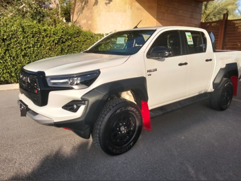 Toyota Hilux GR Sport 2025 Automatic 0 Km 6 Cylinder Four Wheel Drive (4WD) Pick Up White With Warranty
