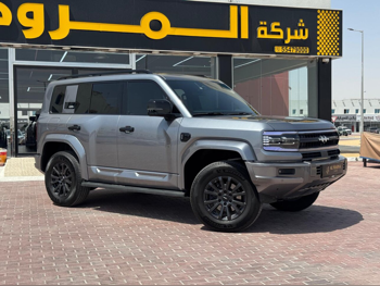 بي واي دي  ليوبيرد 5  2025  اوتوماتيك  30,000 كم  4 سلندر  دفع رباعي  اس يو في  فضي