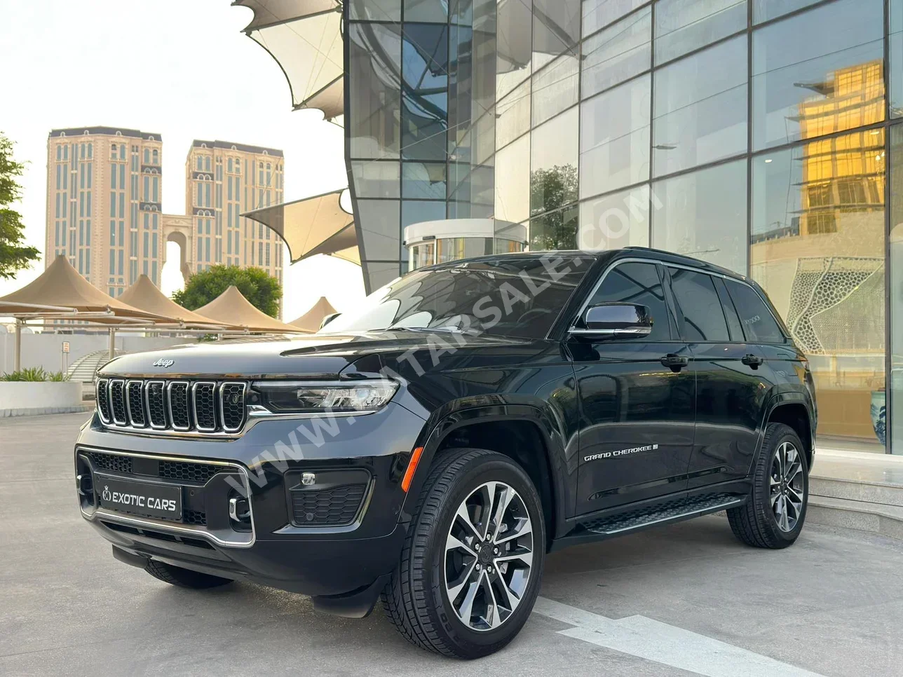 Jeep  Grand Cherokee  Overland  2024  Automatic  5,000 Km  8 Cylinder  Four Wheel Drive (4WD)  SUV  Black  With Warranty