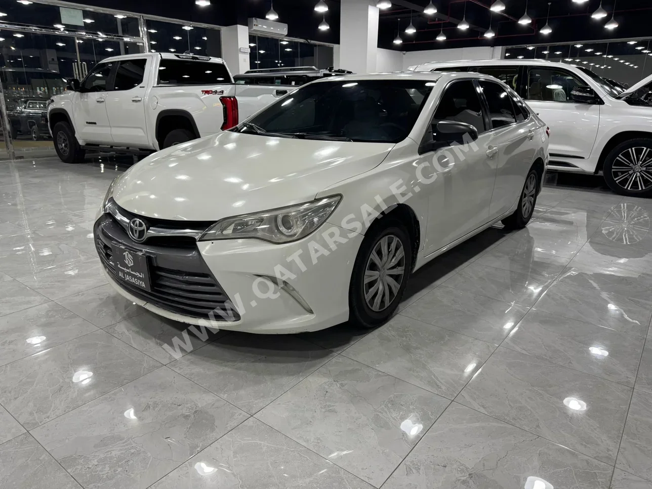Toyota  Camry  GL  2016  Automatic  300,000 Km  4 Cylinder  Front Wheel Drive (FWD)  Sedan  White