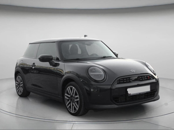 Mini  Cooper  S  2025  Automatic  12,000 Km  4 Cylinder  Front Wheel Drive (FWD)  Hatchback  Black  With Warranty