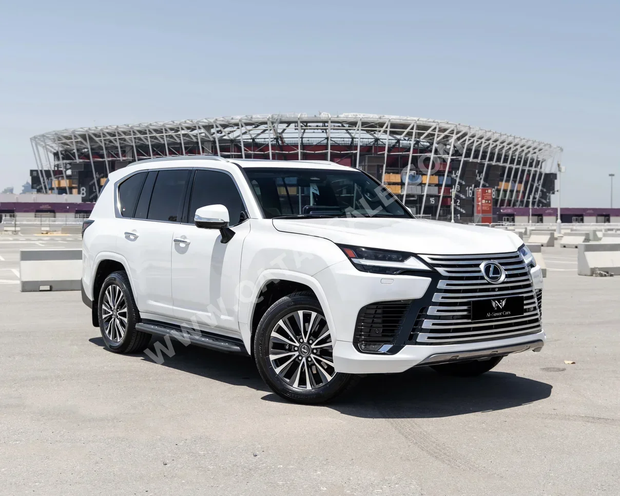 Lexus  LX  600 Luxury  2026  Automatic  1,000 Km  6 Cylinder  Four Wheel Drive (4WD)  SUV  White  With Warranty