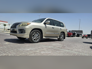 Lexus  LX  570 S  2012  Automatic  467,000 Km  8 Cylinder  Four Wheel Drive (4WD)  SUV  Gold