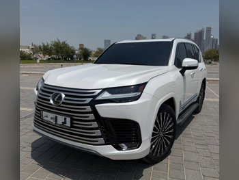 Lexus  LX  600 VIP  2023  Automatic  44,000 Km  6 Cylinder  Four Wheel Drive (4WD)  SUV  White  With Warranty