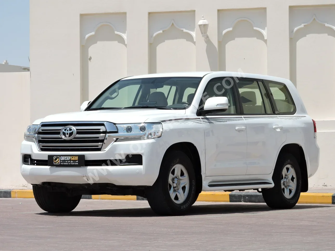 Toyota  Land Cruiser  GXR  2019  Automatic  222,000 Km  6 Cylinder  Four Wheel Drive (4WD)  SUV  White