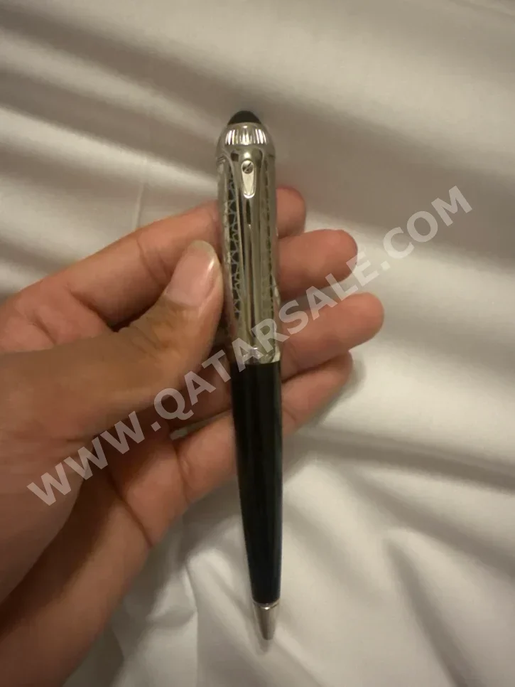 Cartier  Dark Green -  Year 2024  Fountain Pen