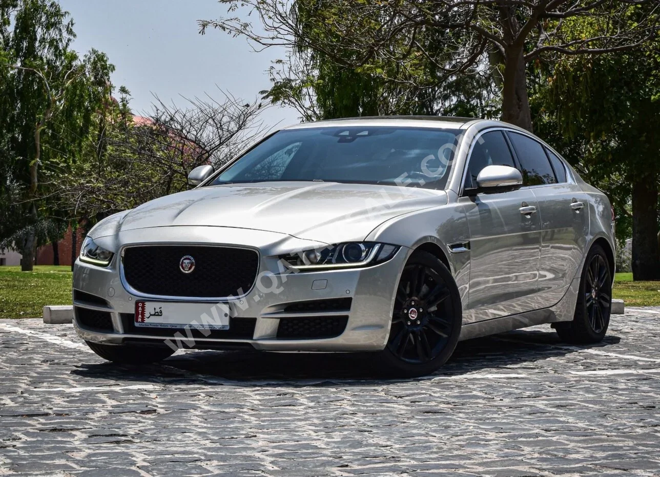 Jaguar  XE  Prestige  2017  Automatic  75,000 Km  4 Cylinder  Rear Wheel Drive (RWD)  Sedan  Gray Metallic