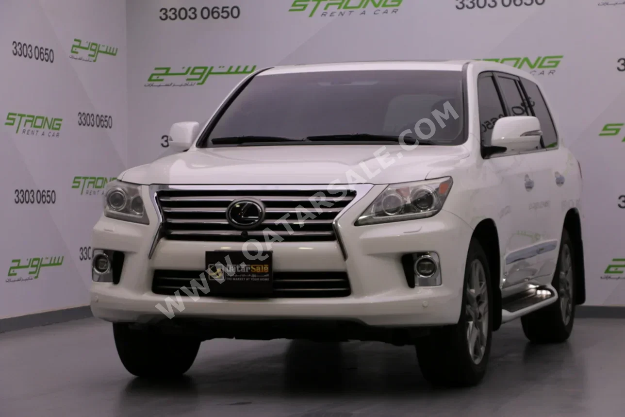 Lexus  LX  570  2014  Automatic  230,000 Km  8 Cylinder  Four Wheel Drive (4WD)  SUV  Pearl