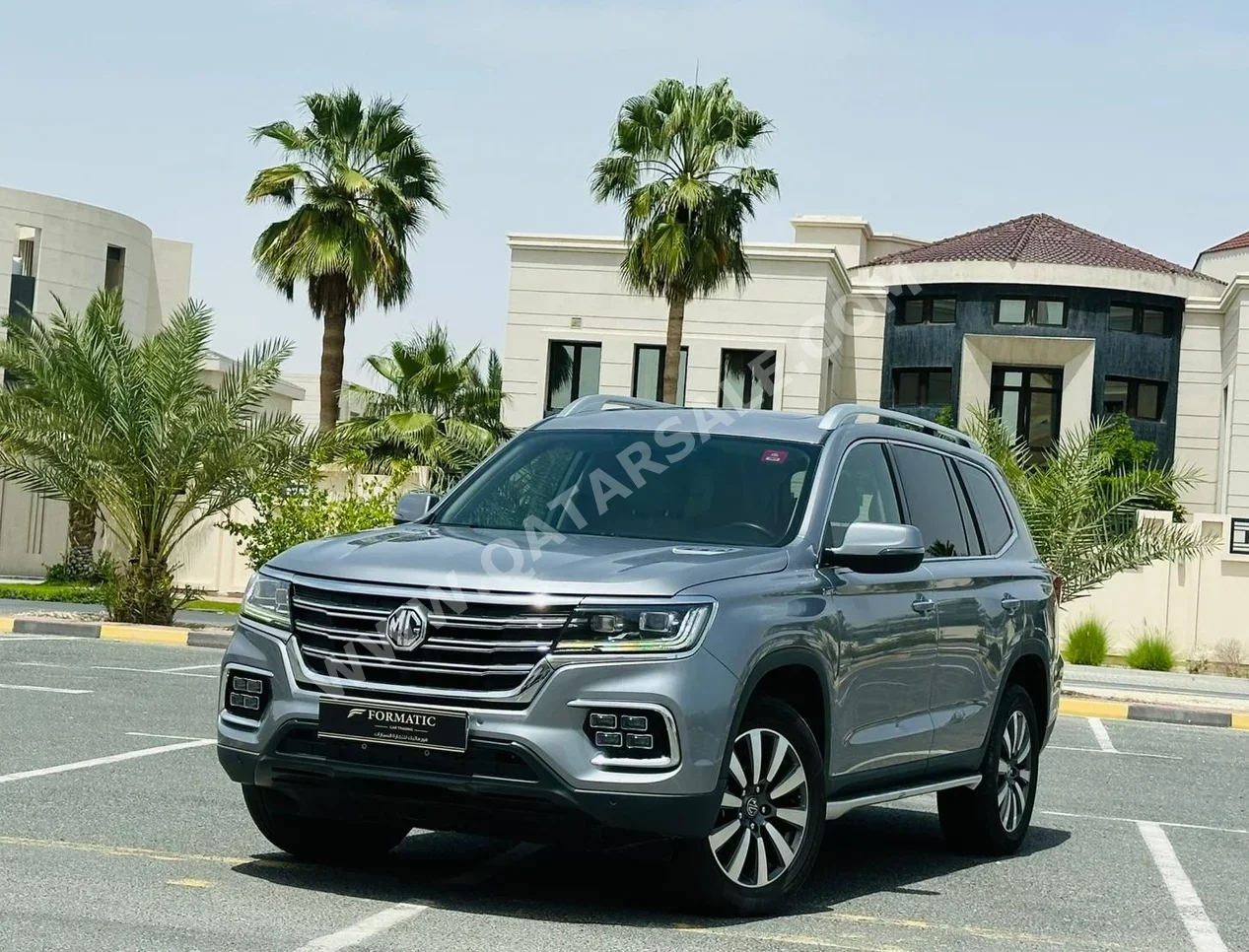 ام جي  ار اكس8  2022  اوتوماتيك  80,000 كم  4 سلندر  دفع خلفي  اس يو في  رمادي  تحت الضمان