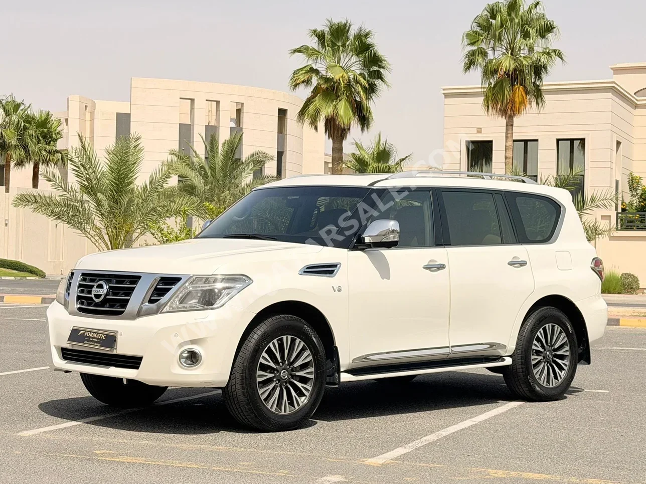 Nissan  Patrol  Platinum  2015  Automatic  259,000 Km  8 Cylinder  Four Wheel Drive (4WD)  SUV  White