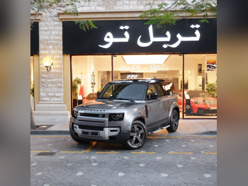 لاند روفر  ديفيندر  110 اتش اس اي  2023  اوتوماتيك  42,111 كم  6 سلندر  دفع رباعي  اس يو في  رمادي  تحت الضمان
