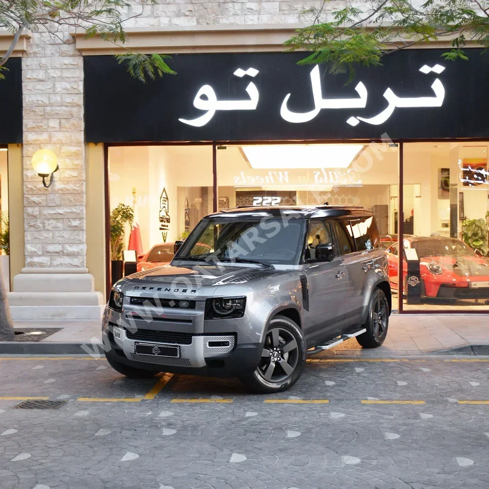 لاند روفر  ديفيندر  110 اتش اس اي  2023  اوتوماتيك  42,111 كم  6 سلندر  دفع رباعي  اس يو في  رمادي  تحت الضمان