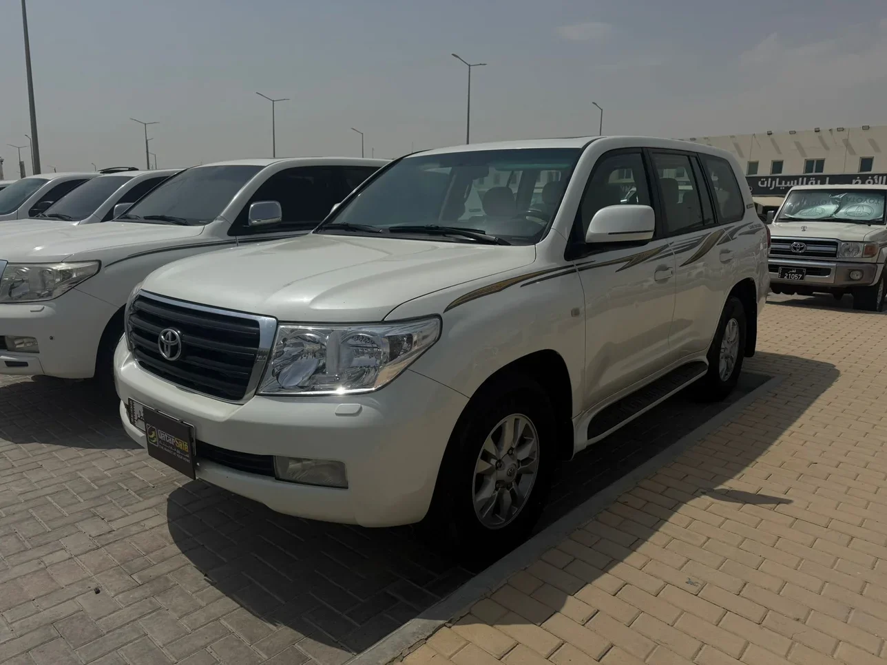 Toyota Land Cruiser GXR 2008 Automatic 350,000 Km 8 Cylinder Four Wheel Drive (4WD) SUV White