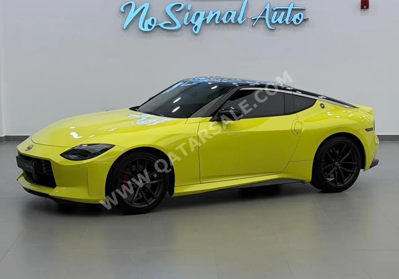 نيسان زد 400 2024 اوتوماتيك 12,000 كم 6 سلندر دفع خلفي كوبيه \ سبورت أصفر
