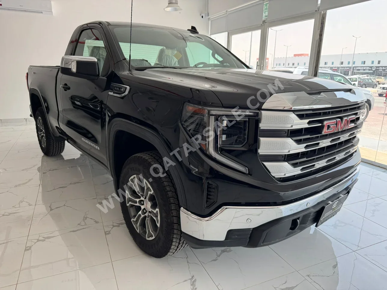 GMC  Sierra  SLE  2026  Automatic  0 Km  8 Cylinder  Four Wheel Drive (4WD)  Pick Up  Black  With Warranty