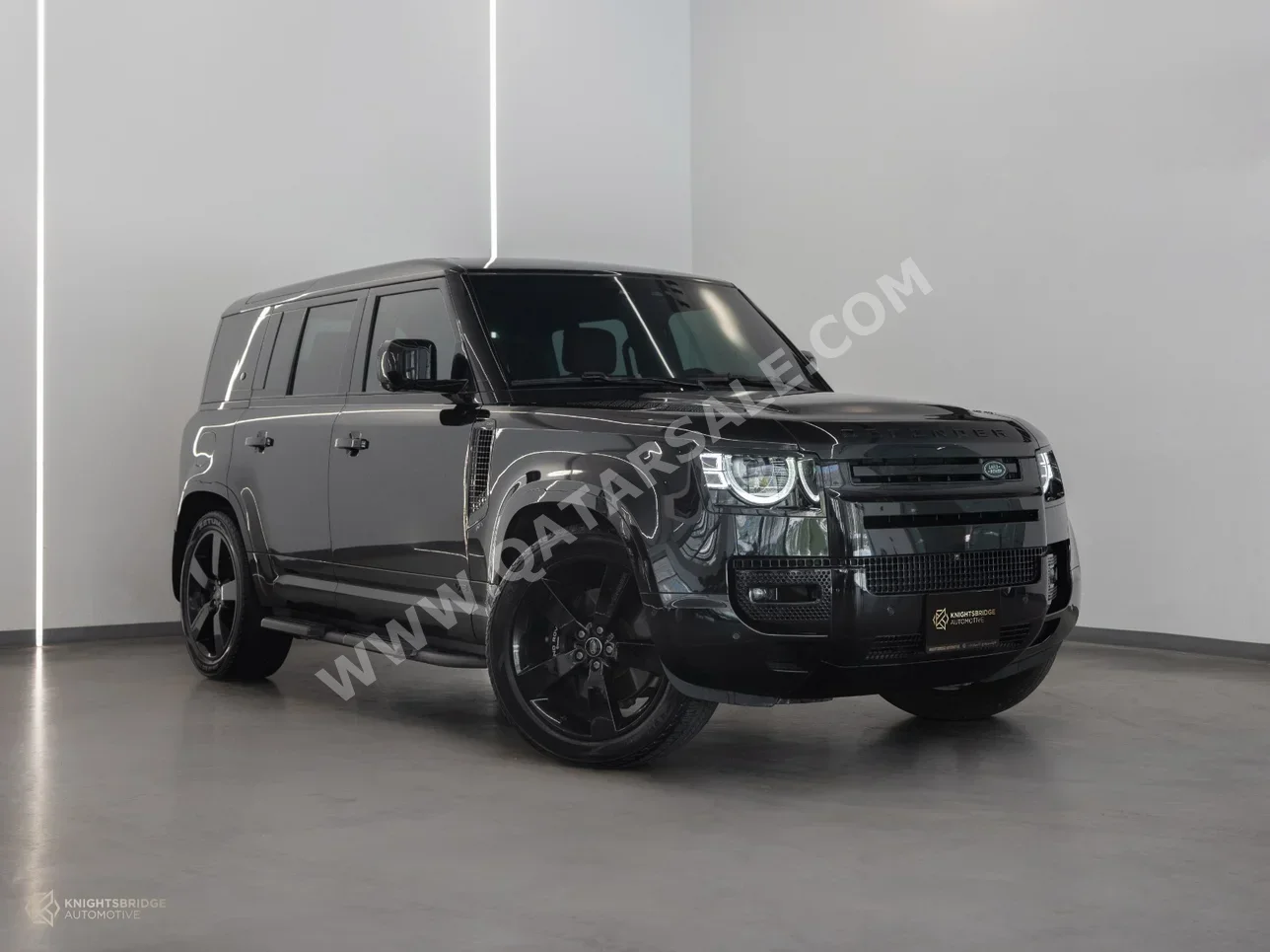 Land Rover  Defender  110  2023  Automatic  75,000 Km  8 Cylinder  Four Wheel Drive (4WD)  SUV  Black  With Warranty