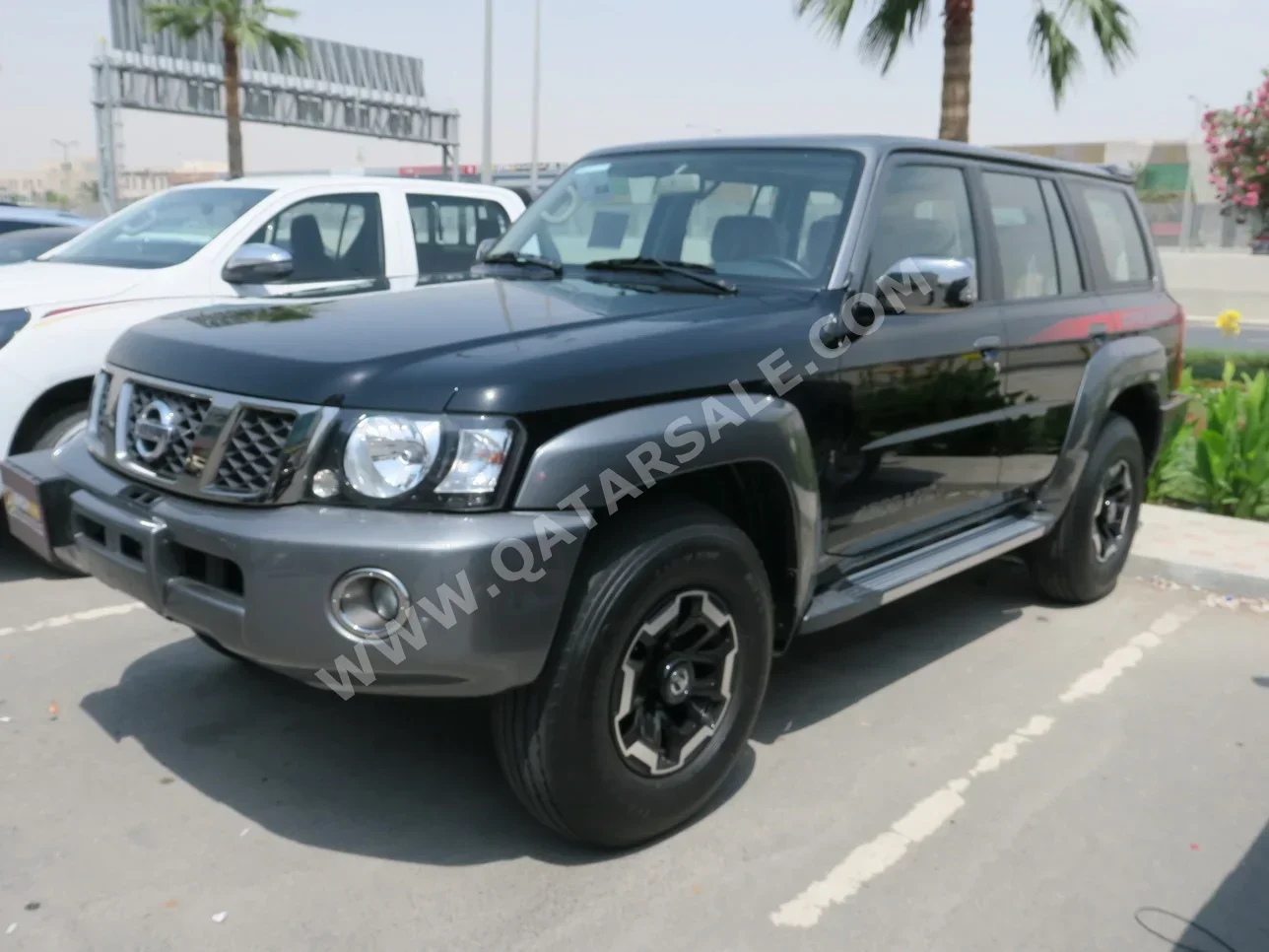 نيسان باترول سوبر سفاري 2021 عادي 48,000 كم 6 سلندر دفع رباعي اس يو في أسود